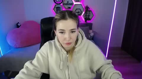 Sabrina Violet online show from February 4, 2026, 9:04 am