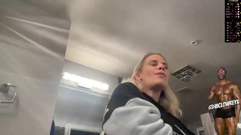 Snapshot of sadierw chatting on March 5, 2025, 2:46 am SadieRW online show from March 5, 2025, 2:46 am