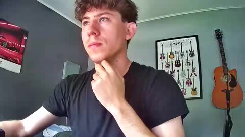 saint_nott online show from November 16, 2025, 1:28 pm