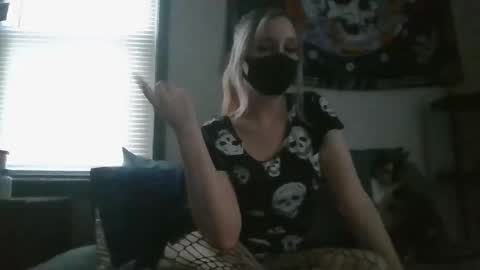 Snapshot of salem_veil chatting on March 1, 2026, 11:07 pm Salem Veil online show from March 1, 2026, 11:07 pm