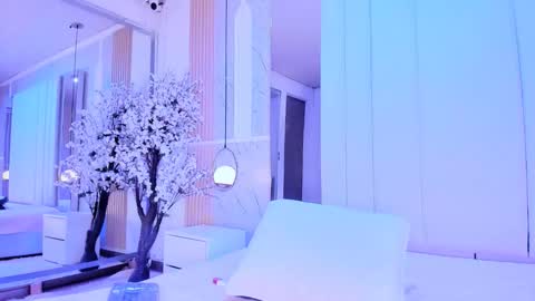  Salome benz online show from February 12, 2026, 9:54 pm