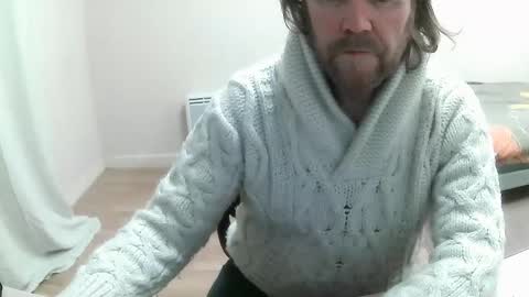 Snapshot of saltimbanquier chatting on February 3, 2025, 12:47 am Saltimbanquier Salt ou Banquier online show from February 3, 2025, 12:47 am