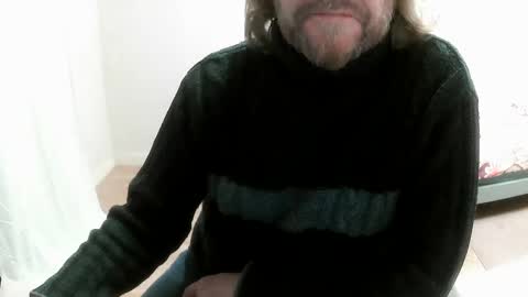 Snapshot of saltimbanquier chatting on March 11, 2025, 7:26 am Saltimbanquier Salt ou Banquier online show from March 11, 2025, 7:26 am