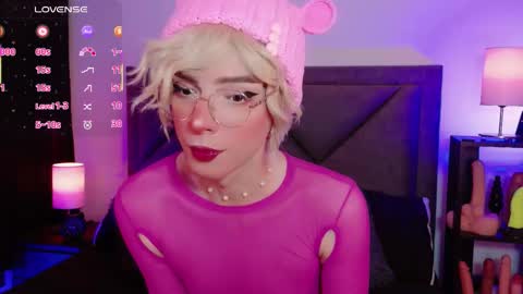 Snapshot of sam_russo chatting on February 8, 2026, 7:34 am Sam online show from February 8, 2026, 7:34 am