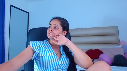 Snapshot of samantha__hot0 chatting on February 5, 2025, 6:48 pm Sammy online show from February 5, 2025, 6:48 pm