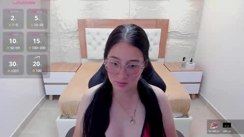 Snapshot of samanthafiore1 chatting on March 3, 2026, 12:44 pm online show from March 3, 2026, 12:44 pm