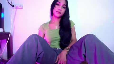 Sam online show from November 25, 2025, 11:21 am