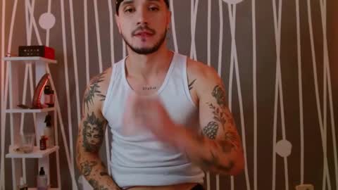 Snapshot of santti_torres chatting on March 6, 2025, 3:02 am Santy Torres online show from March 6, 2025, 3:02 am