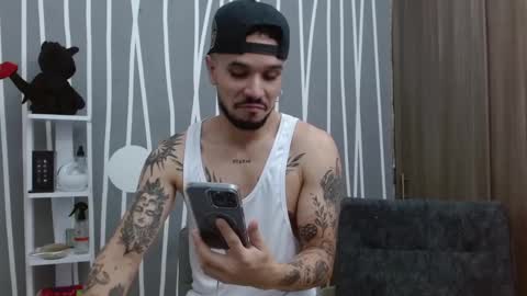 Snapshot of santti_torres chatting on October 9, 2025, 3:48 am Santy Torres online show from October 9, 2025, 3:48 am