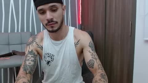 Snapshot of santti_torres chatting on March 4, 2026, 2:39 am Santy Torres online show from March 4, 2026, 2:39 am