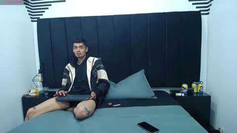 Snapshot of sara_hoot_ chatting on January 25, 2025, 7:49 am Sara HooT online show from January 25, 2025, 7:49 am