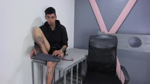 Snapshot of sara_hoot_ chatting on January 25, 2025, 10:07 pm Sara HooT online show from January 25, 2025, 10:07 pm