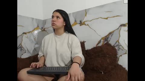 sara and thomas online show from January 6, 2026, 12:25 am