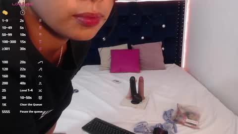 SARAHGIL online show from January 29, 2025, 7:53 pm