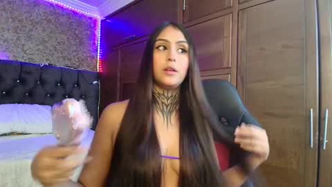 Sarah  online show from February 11, 2026, 11:48 am