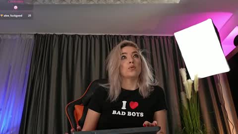 Snapshot of sarahjadore chatting on March 9, 2025, 7:37 pm Sarahjadore online show from March 9, 2025, 7:37 pm