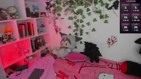 Sarah NEW ACCOUNT online show from November 20, 2025, 6:40 pm