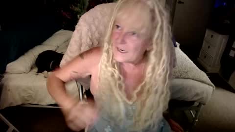 Snapshot of sarai_sublime chatting on March 3, 2025, 12:05 pm online show from March 3, 2025, 12:05 pm