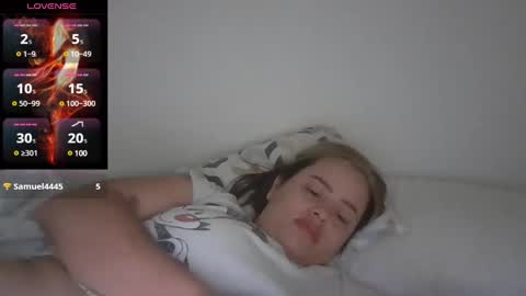 Snapshot of saramartinez100 chatting on December 8, 2024, 2:09 pm sara martinez online show from December 8, 2024, 2:09 pm