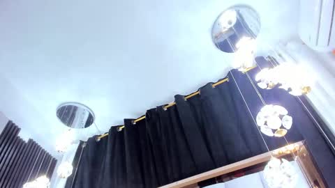 Saray online show from October 13, 2025, 7:36 pm