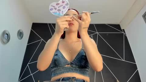 Snapshot of sarenlux chatting on February 16, 2026, 11:50 am Baby Saren online show from February 16, 2026, 11:50 am