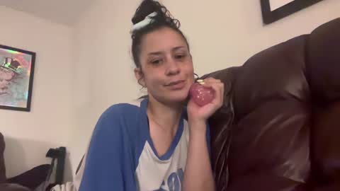 Snapshot of saturnine_sweetness chatting on September 19, 2025, 12:56 am Saturnine online show from September 19, 2025, 12:56 am