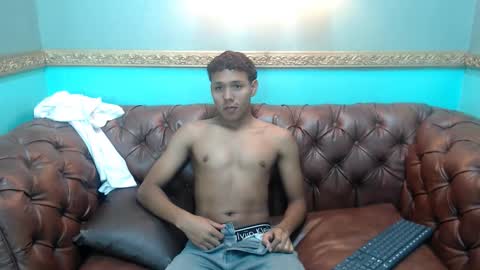 Snapshot of saulmejia6 chatting on February 27, 2026, 3:45 pm saulmejia6 online show from February 27, 2026, 3:45 pm