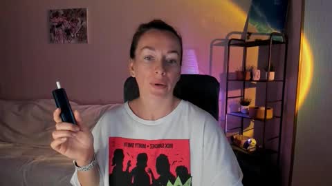 Snapshot of save_the_qween chatting on September 9, 2025, 8:58 am save the qween online show from September 9, 2025, 8:58 am