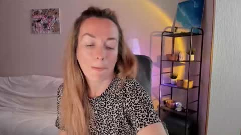 Snapshot of save_the_qween chatting on September 13, 2025, 7:30 am save the qween online show from September 13, 2025, 7:30 am