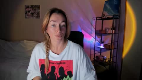 Snapshot of save_the_qween chatting on October 9, 2025, 1:09 pm save the qween online show from October 9, 2025, 1:09 pm