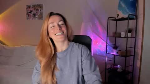 Snapshot of save_the_qween chatting on October 25, 2025, 10:01 am save the qween online show from October 25, 2025, 10:01 am