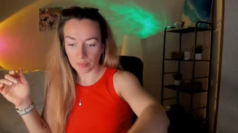 Snapshot of save_the_qween chatting on November 10, 2025, 6:12 am save the qween online show from November 10, 2025, 6:12 am