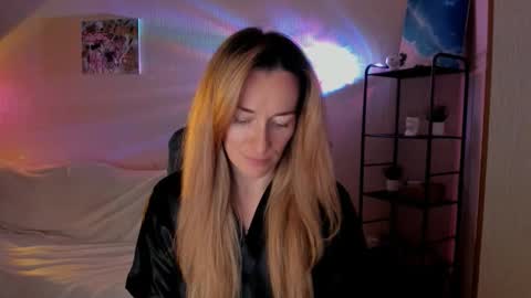 Snapshot of save_the_qween chatting on November 17, 2025, 10:32 am save the qween online show from November 17, 2025, 10:32 am