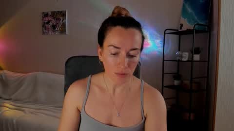 Snapshot of save_the_qween chatting on November 20, 2025, 6:24 am save the qween online show from November 20, 2025, 6:24 am