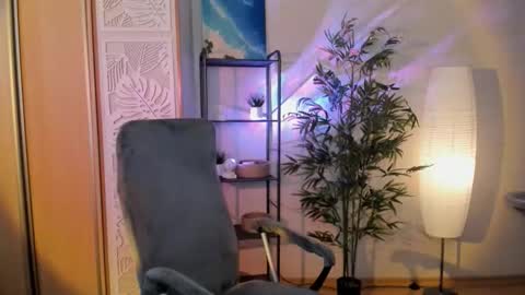 Snapshot of save_the_qween chatting on January 6, 2026, 10:30 am save the qween online show from January 6, 2026, 10:30 am