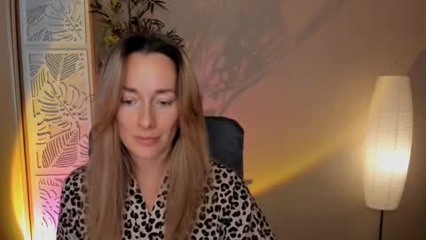 Snapshot of save_the_qween chatting on February 9, 2026, 12:09 pm save the qween online show from February 9, 2026, 12:09 pm