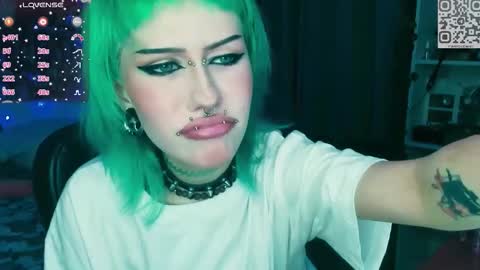 pronoun she. name Mary. age 21. online show from February 26, 2026, 11:15 pm