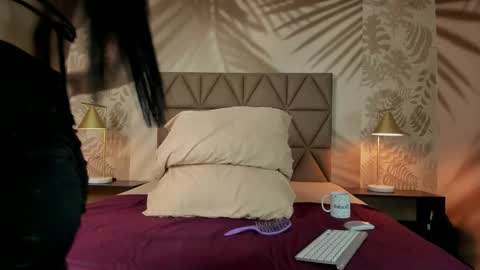 Snapshot of scarleett22 chatting on February 5, 2026, 8:35 pm Scarleet online show from February 5, 2026, 8:35 pm