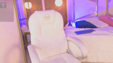 Scarlett online show from February 14, 2026, 7:32 pm