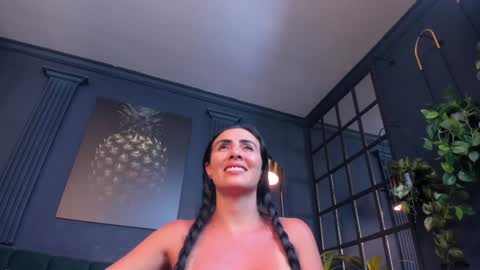 Snapshot of scarlet_edwars chatting on January 25, 2025, 10:39 pm Scarlet Edwars online show from January 25, 2025, 10:39 pm