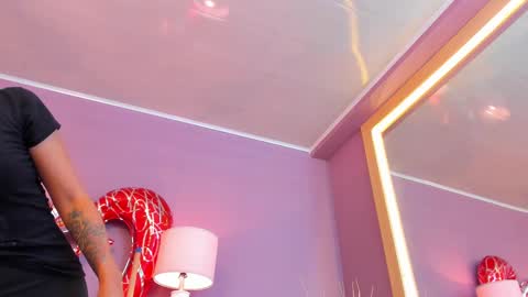 Snapshot of scarlet_edwars chatting on February 13, 2025, 6:16 pm Scarlet Edwars online show from February 13, 2025, 6:16 pm