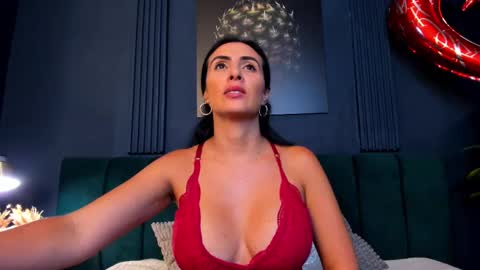 Snapshot of scarlet_edwars chatting on February 17, 2025, 10:14 pm Scarlet Edwars online show from February 17, 2025, 10:14 pm