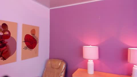 Snapshot of scarlet_edwars chatting on March 4, 2025, 12:12 pm Scarlet Edwars online show from March 4, 2025, 12:12 pm