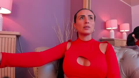 Snapshot of scarlet_edwars chatting on March 12, 2025, 9:44 am Scarlet Edwars online show from March 12, 2025, 9:44 am