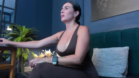 Snapshot of scarlet_edwars chatting on September 10, 2025, 8:53 pm Scarlet Edwars online show from September 10, 2025, 8:53 pm