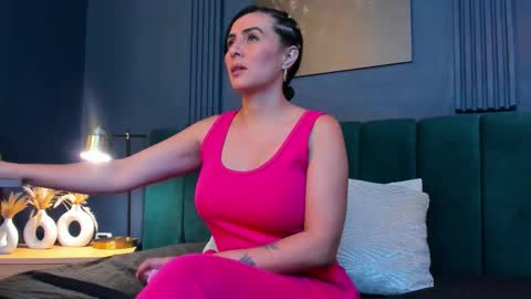 Snapshot of scarlet_edwars chatting on November 26, 2025, 12:17 pm Scarlet Edwars online show from November 26, 2025, 12:17 pm