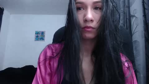 Snapshot of scarlett_vonrose chatting on January 12, 2026, 11:32 pm Scarlett Von Rose online show from January 12, 2026, 11:32 pm