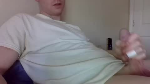 scooter912 online show from December 8, 2024, 6:39 pm