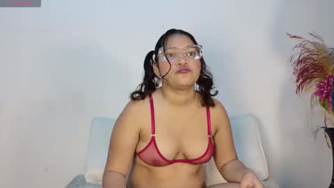 Snapshot of sebas_n_aly chatting on February 22, 2026, 3:29 am ely online show from February 22, 2026, 3:29 am