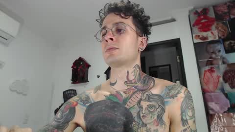 Snapshot of sebasbigdick_ chatting on February 14, 2025, 3:00 am spityio instagram online show from February 14, 2025, 3:00 am